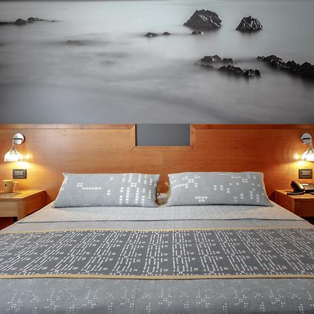 Euro Hotel Нуоро Екстериор снимка